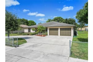 205 SW 6th Ave, Delray Beach, FL 33444 Sold 01/17/25