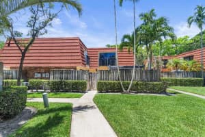 9954 NW 6th Ct, Plantation, FL 33324 Sold 09/30/24