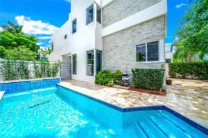 902 NE 16th Ter 902, Fort Lauderdale, FL 33304 Sold 03/18/25