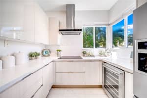 902 NE 16th Ter 902, Fort Lauderdale, FL 33304 Sold 03/18/25