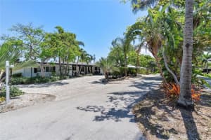 2501 SE 4th St, Pompano Beach, FL 33062 Sold 10/16/24