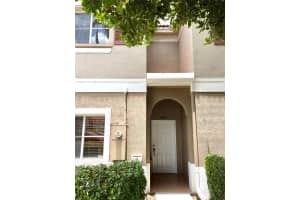 4510 Woodland Cir, Tamarac, FL 33319 Sold 07/26/24