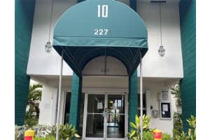 2271 Nw 47th Ter 215, Lauderhill