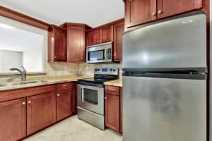 404 NW 68th Ave 505, Plantation, FL 33317 Sold 10/30/24