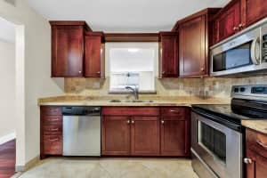 404 NW 68th Ave 505, Plantation, FL 33317 Sold 10/30/24