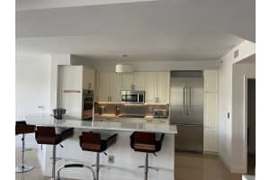 217 Hendricks Isle 201, Fort Lauderdale, FL 33301 Sold 07/22/25