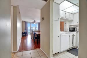 9420 Poinciana Pl 311, Davie, FL 33324 Sold 10/25/24
