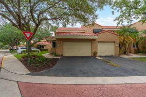 594 N University Dr, Plantation, FL 33324 Sold 07/11/24