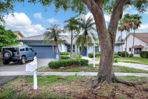 10062 NW 13th Ct, Plantation, FL 33322 Sold 11/22/24