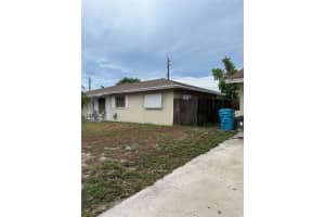 502 NW 8th Ct, Boynton Beach, FL 33426 Sold 08/30/24