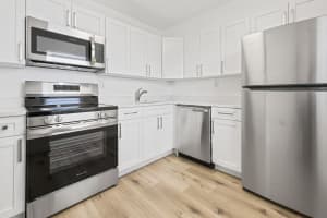 9440 Fontainebleau Blvd 501, Miami, FL 33172 Sold 09/20/24