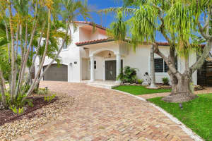 2501 NE 19th Ave, Wilton Manors, FL 33305 Sold 05/22/25