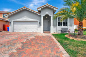 2287 NW 72nd Ter, Hollywood, FL 33024 Sold 10/21/24