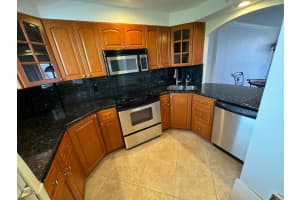 117 Royal Park Dr 4D, Oakland Park, FL 33309 Sold 12/27/24
