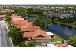 720 SW 113th Ter, Pembroke Pines, FL 33025 Sold 07/12/24