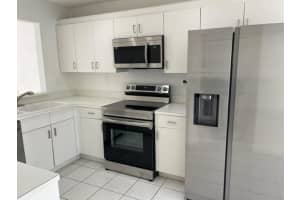 10027 NW 43 TE, Doral, FL 33178 Sold 09/12/24