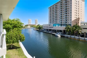 450 Paradise Isle Blvd 309, Hallandale Beach, FL 33009 Sold 11/14/24