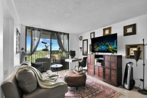 6190 Woodlands Blvd 512, Tamarac, FL 33319 Sold 08/16/24