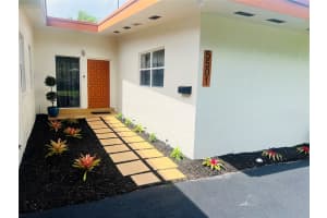 5501 SW 1st St, Plantation, FL 33317 Sold 10/30/24