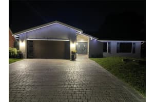8227 Cassia Ter, Tamarac, FL 33321 Sold 08/16/24