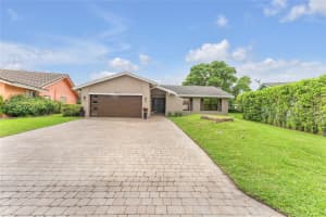 8227 Cassia Ter, Tamarac, FL 33321 Sold 08/16/24