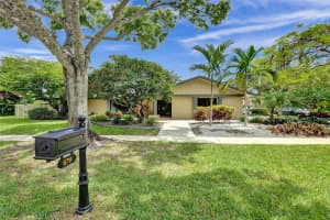 6711 S Grande Dr, Boca Raton, FL 33433 Sold 08/30/24