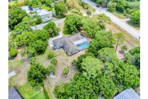 5825 34th St, Vero Beach, FL 32966 Sold 12/30/24