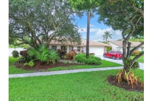 9520 NW 11th St, Plantation, FL 33322 Sold 03/06/25