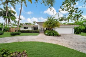 2457 Bayview Dr, Fort Lauderdale, FL 33305 Sold 01/03/25