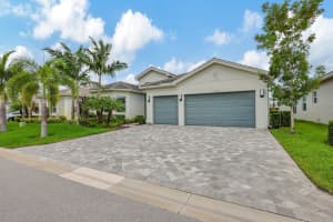 11933 SW Hunter Hill Ave, Port Saint Lucie, FL 34987 Sold 09/25/24