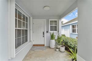 2717 Pinewood Ct, Davie, FL 33328 Sold 08/05/24