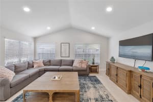 2717 Pinewood Ct, Davie, FL 33328 Sold 08/05/24
