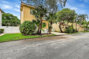 3145 N 36 AVENUE, Hollywood, FL 33021 Sold 09/09/24