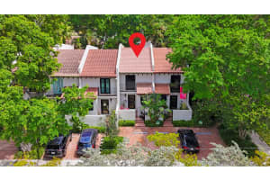 825 SE 2nd St 825, Fort Lauderdale, FL 33301 Sold 01/21/25