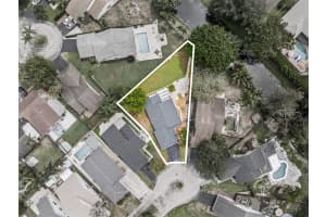 8201 SW 41st Ct, Davie, FL 33328 Sold 08/26/24