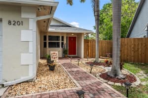 8201 SW 41st Ct, Davie, FL 33328 Sold 08/26/24