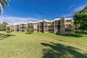 16200 Golf Club Rd 203, Weston, FL 33326 Sold 03/26/25