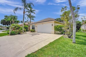 2867 Waters Edge Circle, Greenacres, FL 33413 Sold 08/07/24