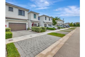 10851 SW 235th Ln, Homestead, FL 33032 Sold 10/28/24