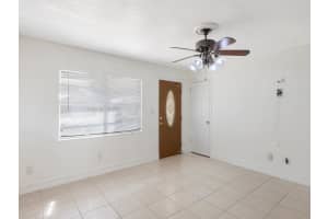 555 22nd Ct, Vero Beach, FL 32962 Sold 08/16/24