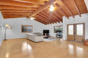 9404 NW 46TH ST, Sunrise, FL 33351 Sold 07/16/24