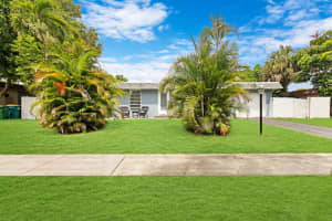 7809 NW 67th Ave, Tamarac, FL 33321 Sold 10/25/24