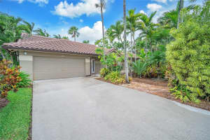 186 NW 164th Ave, Pembroke Pines, FL 33028 Sold 07/25/24
