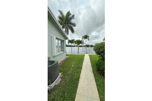 2440 Emerson Cir 178, Hollywood, FL 33021 Sold 08/29/24