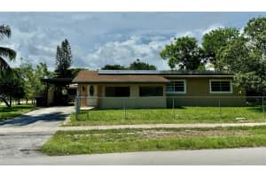 670 SW 29th Ave, Fort Lauderdale, FL 33312 Sold 09/06/24