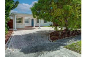 7151 MEADE ST, Hollywood, FL 33024 Sold 09/27/24