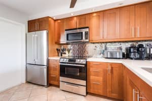 400 NE 14th Ave 515, Hallandale Beach, FL 33009 Sold 12/03/24