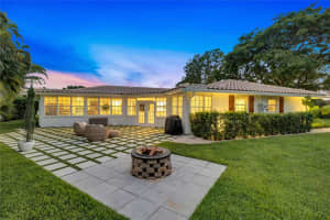 3725 Sherwood Blvd, Delray Beach, FL 33445 Sold 08/16/24