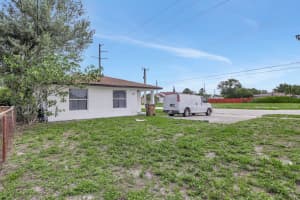 207 SW 5 street, Deerfield Beach, FL 33441 Sold 09/30/24
