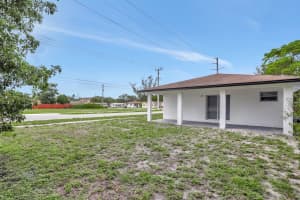 207 SW 5 street, Deerfield Beach, FL 33441 Sold 09/30/24